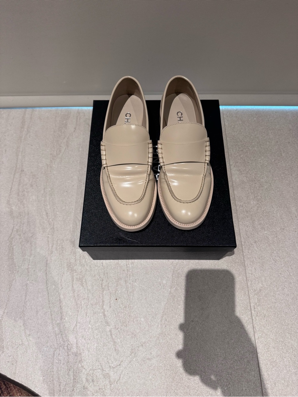 Chanel CC Loafers – Light Beige Patent Calfskin – Size 39 – With Box